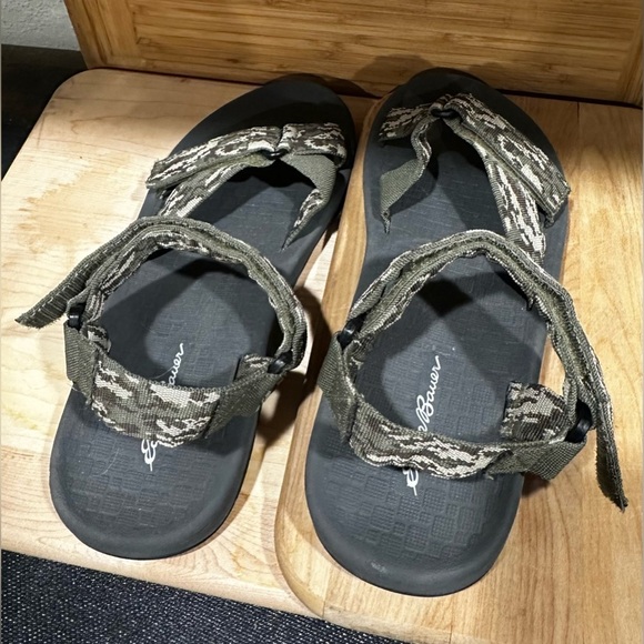 EUC Eddie Bauer Men’s Camo Sport Sandals Size 9 - Picture 5 of 5